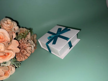 Magnetic gift box